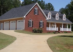 Pre-foreclosure in  CANE CREEK LN Sylacauga, AL 35151