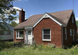 Pre-foreclosure Listing in S MAGNOLIA AVE WAYNESBORO, VA 22980