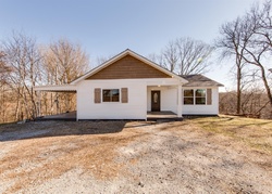 Pre-foreclosure in  PEA RIDGE RD Chestnut Mound, TN 38552