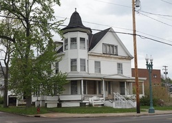 Pre-foreclosure in  12TH ST NW Canton, OH 44703