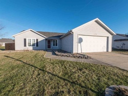 Pre-foreclosure Listing in COUNTRY SHOAL LN GRABILL, IN 46741