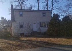 Pre-foreclosure Listing in WASHINGTON AVE SOUND BEACH, NY 11789