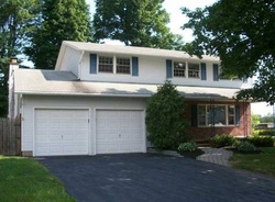 Pre-foreclosure in  FORESTBROOK DR Liverpool, NY 13090