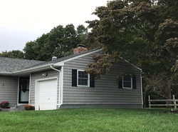 Pre-foreclosure in  DENA DR Blue Point, NY 11715