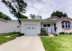 Pre-foreclosure in  RIDGEDALE DR Decatur, IL 62521