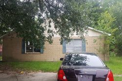 Pre-foreclosure in  SHAY AVE Baton Rouge, LA 70815