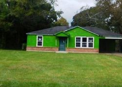 Pre-foreclosure in  OAKLON AVE Baton Rouge, LA 70811