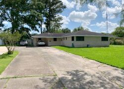 Pre-foreclosure in  J CIR Houma, LA 70364