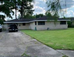 Pre-foreclosure in  J CIR Houma, LA 70364