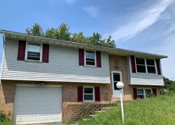 Pre-foreclosure Listing in BUTTONWOOD DR ELIZABETHTOWN, PA 17022