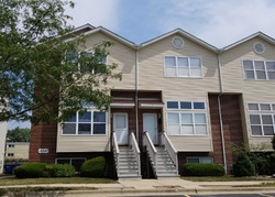 Pre-foreclosure Listing in MEADOW LN UNIT 4 BLUE ISLAND, IL 60406