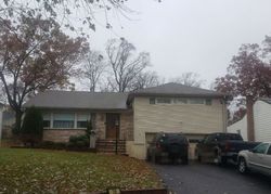 Pre-foreclosure Listing in TULIP RD SPRINGFIELD, NJ 07081