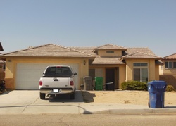  E Kettering St, Lancaster CA