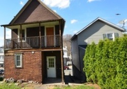 Pre-foreclosure Listing in W CHESTNUT ST WILKES BARRE, PA 18705