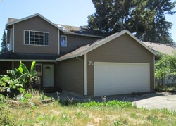Pre-foreclosure in  HARDCASTLE AVE Woodburn, OR 97071