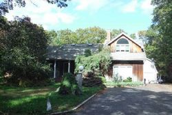 Pre-foreclosure in  TIMBERPOINT CRES Great River, NY 11739