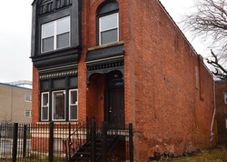 Pre-foreclosure in  W MONROE ST Chicago, IL 60612