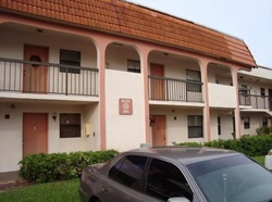 Pre-foreclosure in  NE 209TH TER  Miami, FL 33179