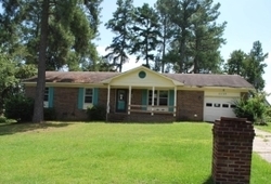 Pre-foreclosure in  ANDREWS RD Fayetteville, NC 28311