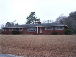 Pre-foreclosure in  GLEN ACRES DR Hartsville, SC 29550