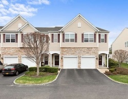  Sugar Pine Ln, Bay Shore NY