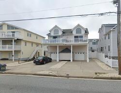 Pre-foreclosure in  LANDIS AVE Sea Isle City, NJ 08243