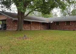 Pre-foreclosure in  WARREN DR Baton Rouge, LA 70814