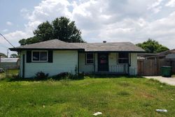 Pre-foreclosure Listing in N STARRETT RD METAIRIE, LA 70003