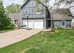 Pre-foreclosure Listing in W 112TH TER OVERLAND PARK, KS 66210