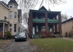 Pre-foreclosure in  E 6TH ST Erie, PA 16507