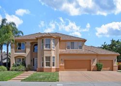 Pre-foreclosure in  QUAIL FEATHER WAY Elk Grove, CA 95624