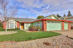 Pre-foreclosure in  CROWELL DR Elk Grove, CA 95624
