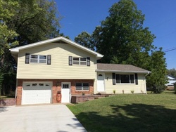 Pre-foreclosure Listing in LAMP LN COLUMBIA, MO 65202