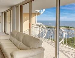  S Bayshore Dr Apt P, Miami FL