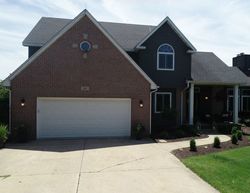 Pre-foreclosure Listing in REGATTA CT VALPARAISO, IN 46385