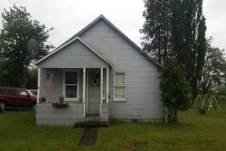 Pre-foreclosure in  MAIN ST Onalaska, WA 98570