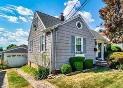 Pre-foreclosure Listing in 8TH ST WOOD RIDGE, NJ 07075