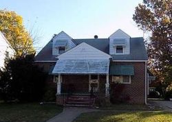 Pre-foreclosure Listing in PARK AVE GLOUCESTER CITY, NJ 08030