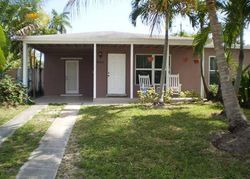 Pre-foreclosure in  NE 3RD TER Fort Lauderdale, FL 33334