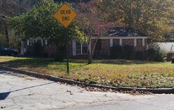 Pre-foreclosure in  COUNTY LINE RD SW Atlanta, GA 30331