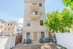 Pre-foreclosure in  LIBERTY AVE Jersey City, NJ 07307