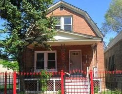 Pre-foreclosure in  N KEDVALE AVE Chicago, IL 60651