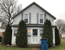Pre-foreclosure in  E LAWRENCE ST Mishawaka, IN 46545