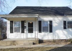 Pre-foreclosure in  SW REYNOLDS DR Topeka, KS 66606