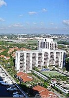  Yacht Club Dr , Miami FL