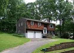 Pre-foreclosure Listing in TALL OAKS DR HAMBURG, NJ 07419