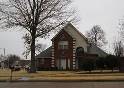 Pre-foreclosure in  KIRBY LAKES DR Memphis, TN 38135
