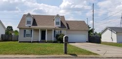 Pre-foreclosure in  OLD CASTLE DR Murfreesboro, TN 37127