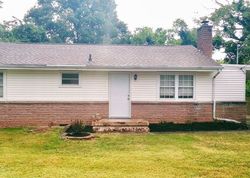 Pre-foreclosure in  OZARK CIR Knoxville, TN 37912