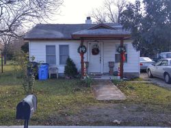 Pre-foreclosure Listing in JONES AVE SEGUIN, TX 78155